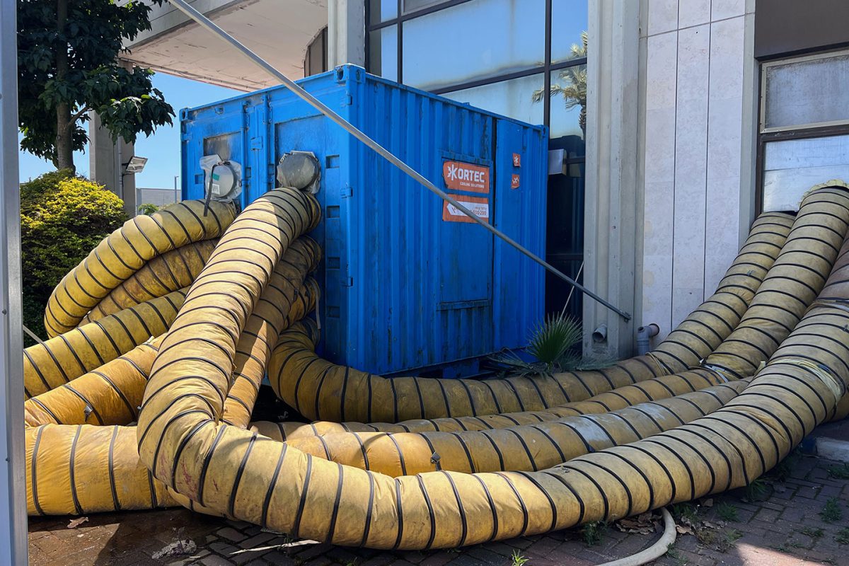 יחידת טיפול אוויר תעשייתית להשכרה מקורטק עם צינורות אוורור שרשורים תעשייתיים